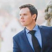 Евгений Лебедев